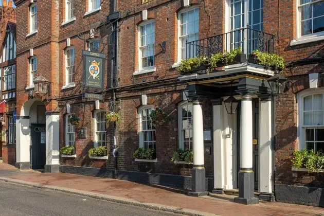 The Kings Arms and Royal Hotel, Godalming, Surrey - Dış Mekan