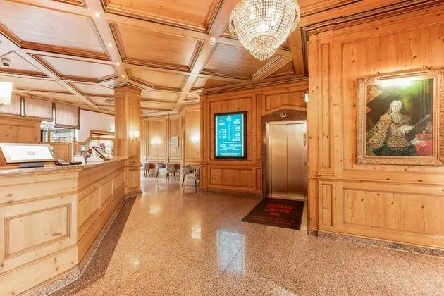 KING's HOTEL Center - Lobi
