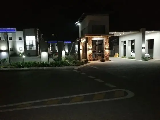 King's Gate Hotel Rustenburg - Dış Mekan