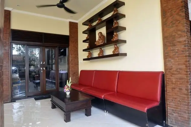 Kings House Kesari - Lobi