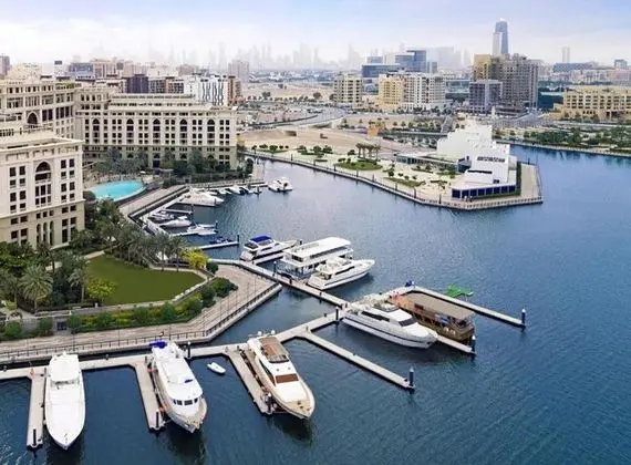 Kingsgate Canal Hotel - Dış Mekan