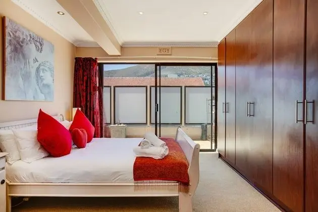 Kingsgate Penthouse 54 - Oda