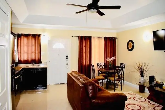 Kingston Guest Apartment at El Gabriel - Oda