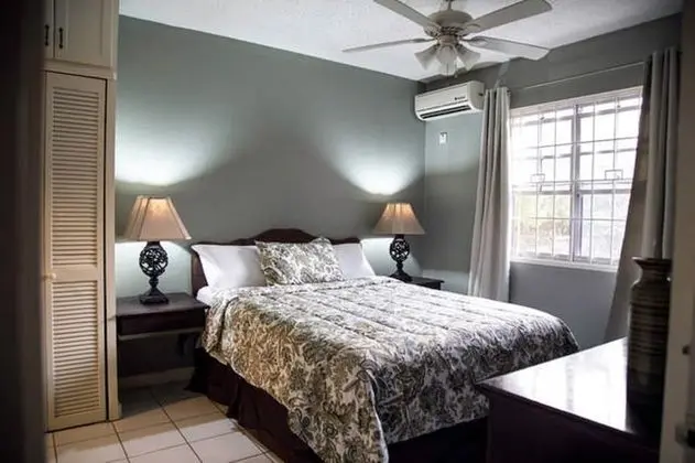Kingston Town Suite - Oda