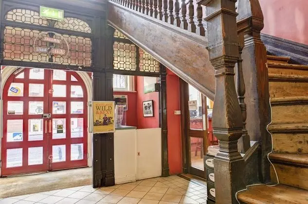 Kinlay House Hostel - Lobi