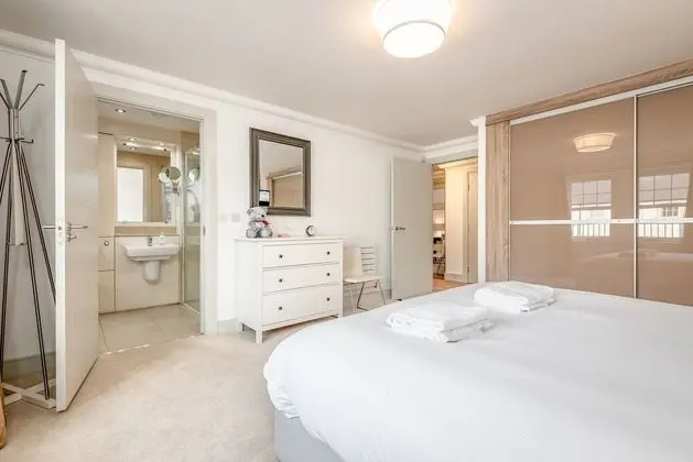 Kinness House Luxury Apartment - Oda