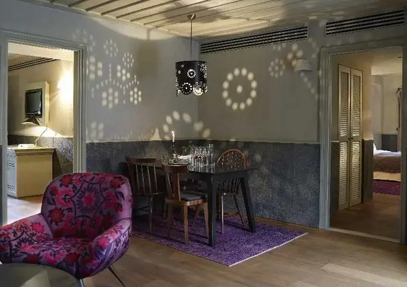 Kinsterna Hotel - Oda