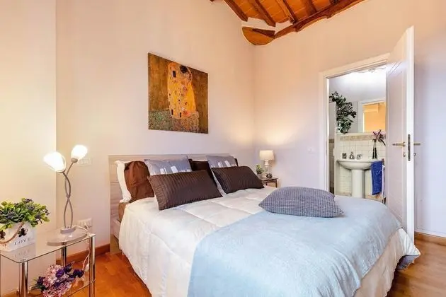 Kinzia Farmhouse Apartment Close to Lucca Walls - Oda