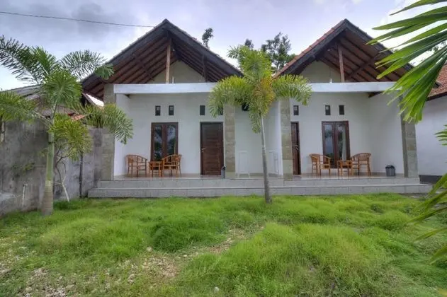 Kira Cottages