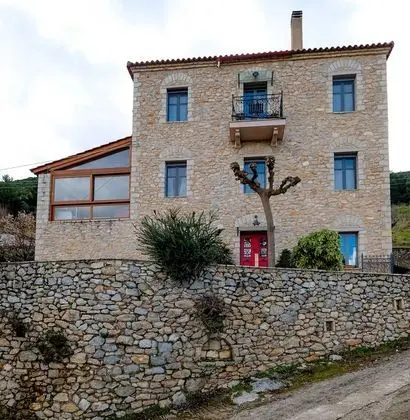 KIRIAKI GUESTHOUSE & SUITES - Dış Mekan