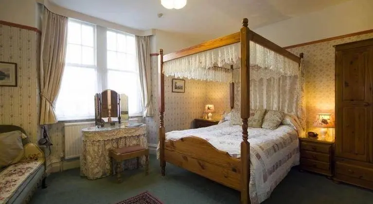Kirkwood Guest House