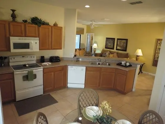 Kissimmee Maingate Area Pool Homes by SVV - Mutfak