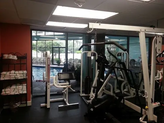 Kitchenette Condos Universal by Amerom - Fitness