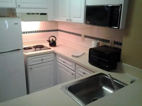 Kitchenette Condos Universal by Amerom - Mutfak
