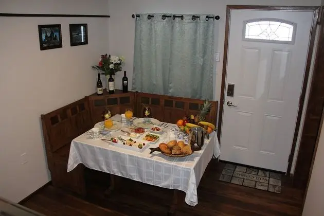 Kitimat Estuary Lodge B & B - Oda Düzeni