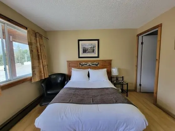 Kitimat Lodge - Oda