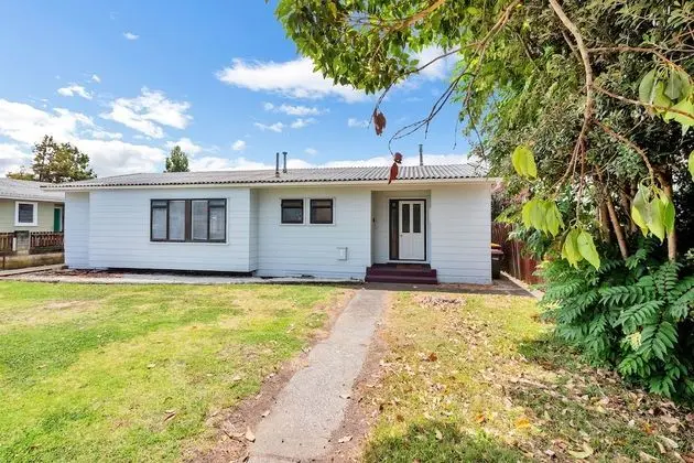 Kiwi Holiday Home near Airport