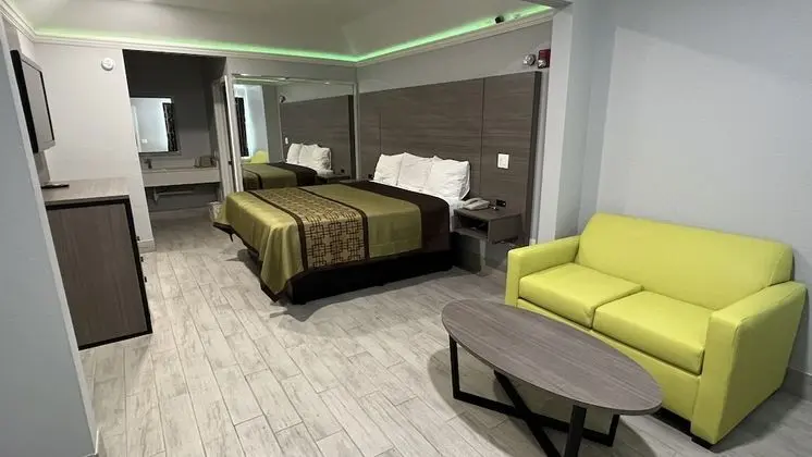 Kiwi Inn - Öne Çıkan Resim
