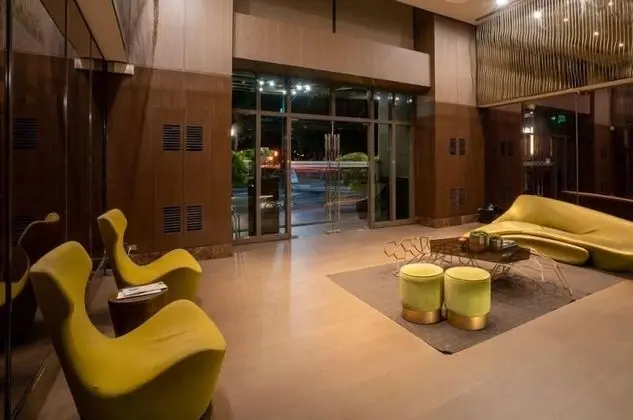 KL Tower Makati by Central Flats