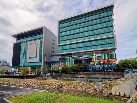 The Klagan Riverson Hotel & Residence