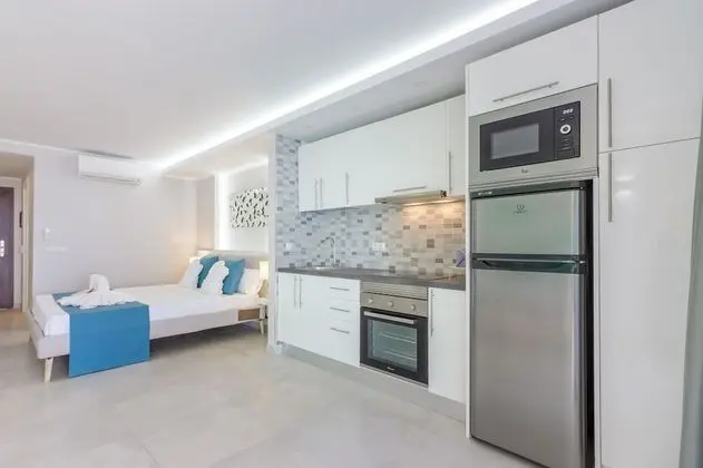 Klayman Diamond Aparthotel - Mutfak
