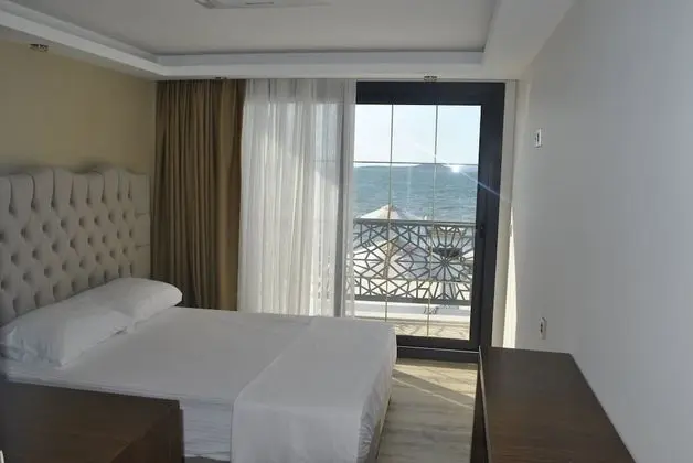 The Klazomenai Marine Hotel