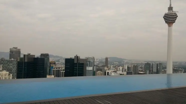 KLCC Platinum Luxury Suites - Havuz