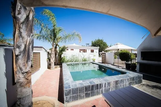 Kleinplasie Guesthouse - Havuz