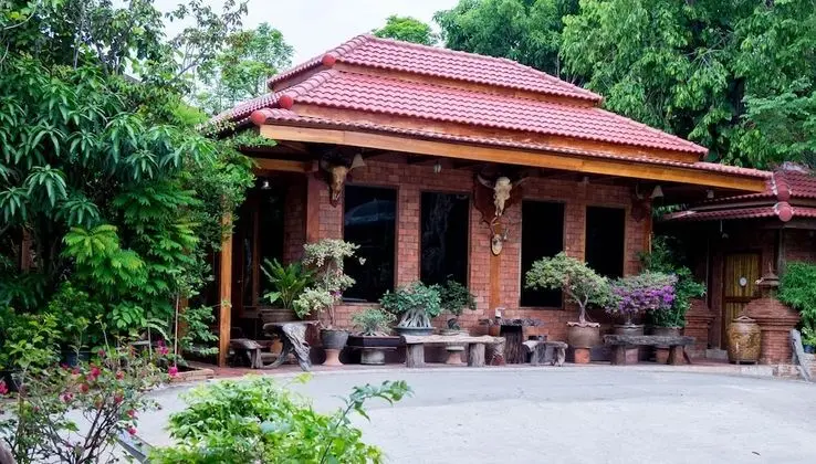 Klong Suan Plu Resort