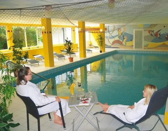 Kneipp-Bund-Hotel Heikenberg - Havuz