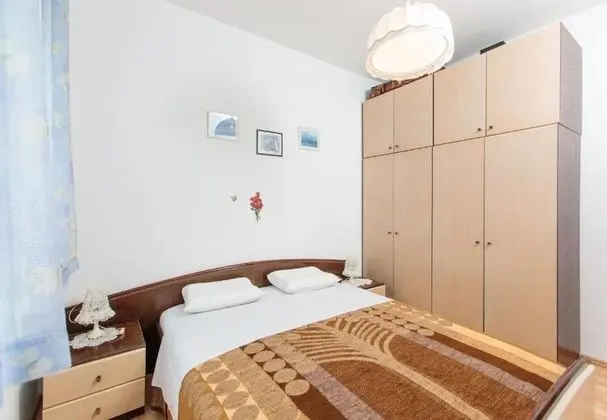 Knez 1 - 50 m From Beach - A3 - Oda