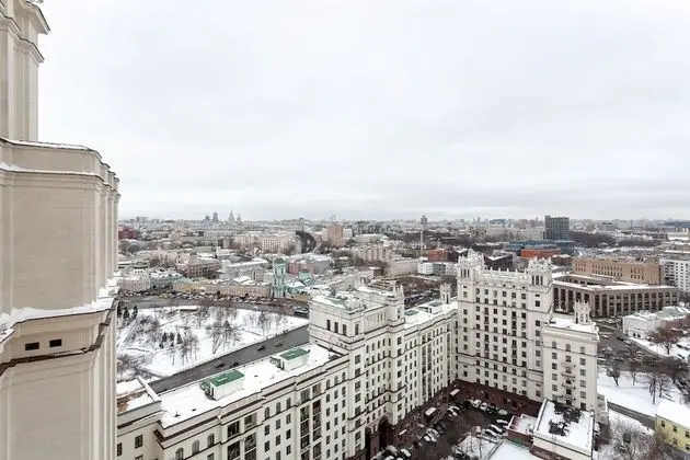 Kotelnicheskaya Royal Tower