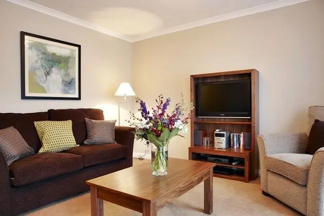 The Knight Residence by Mansley