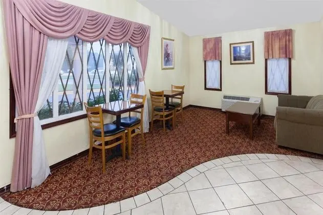 Knights Inn Atlanta East - Genel