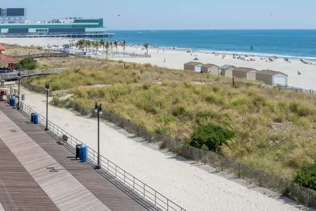 Knights Inn Atlantic City/Near Boardwalk - Plaj