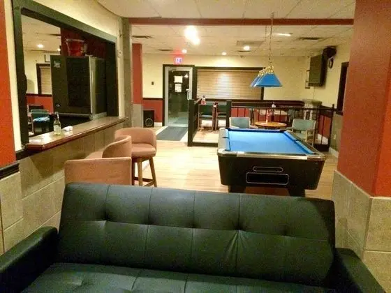 Knights Inn Barriere - Genel