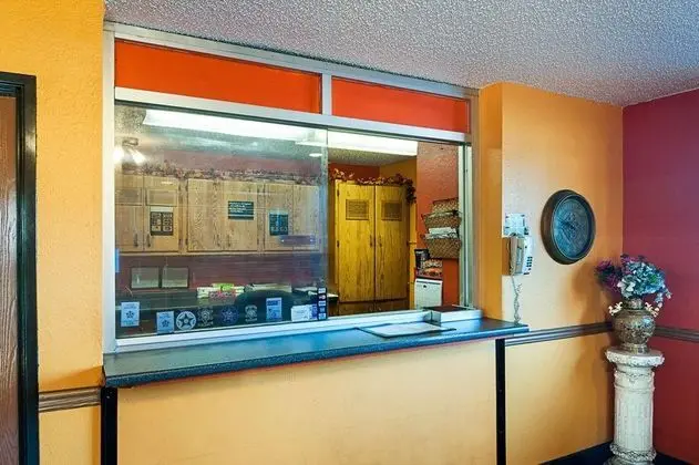 Knights Inn Benton Harbor