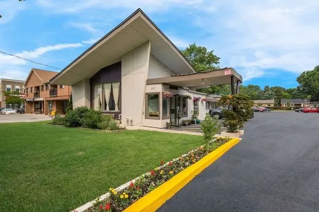 Knights Inn Burlington, ON - Dış Mekan