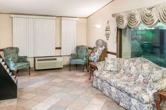 Knights Inn Canton - Lobi