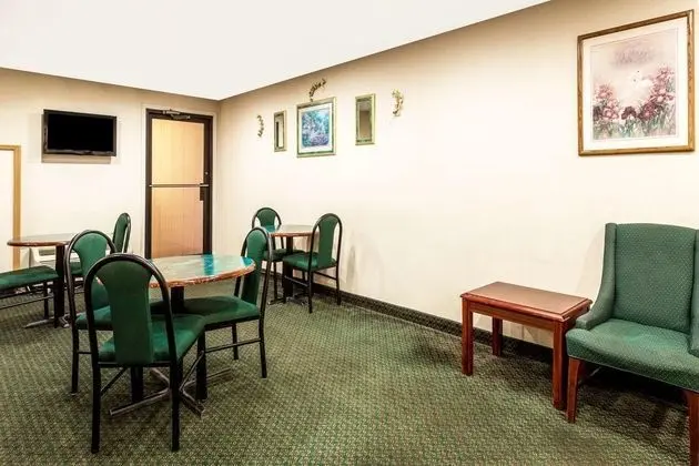 KNIGHTS INN CRAWFORDSVILLE