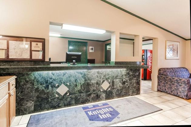 Knights Inn Detroit Area/Farmington Hills