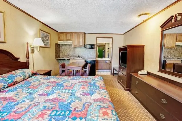 Knights Inn Detroit Area / Sterling Heights
