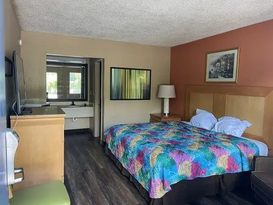 Knights Inn Downtown