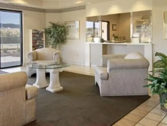 Knights Inn Franklin Courtland Area - Lobi
