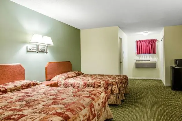 Knights Inn Groton/Mystic Area