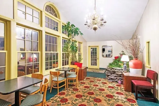 Knights Inn Hadley - Lobi