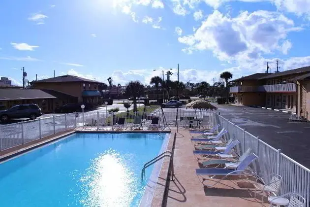 Knights Inn Kissimmee - Havuz