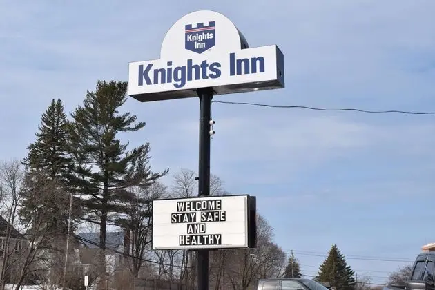 Knights Inn Oswego East