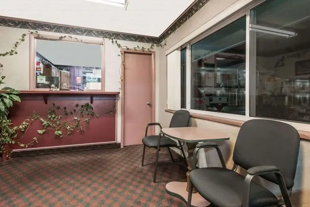 Knights Inn Ottawa - Lobi