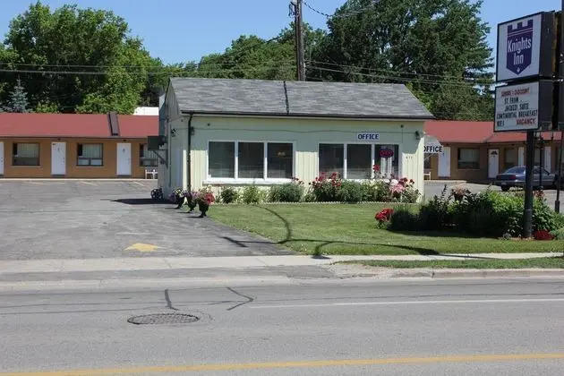 Knights Inn Owen Sound